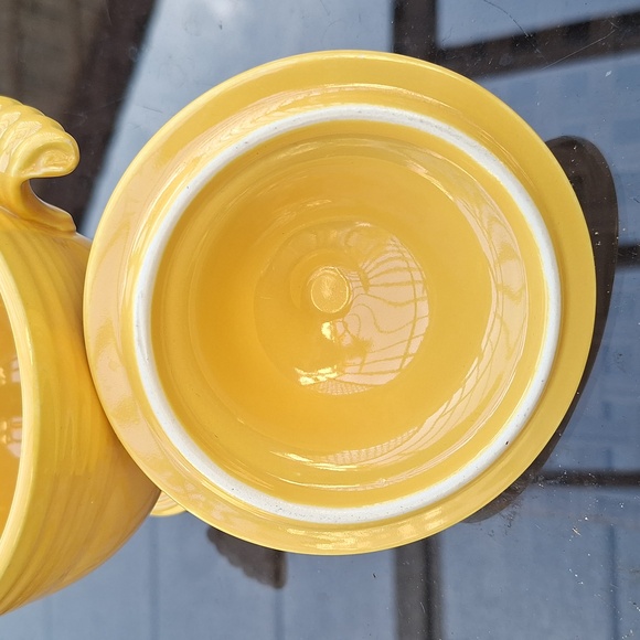 Vintage Fiestaware Yellow Sugar Bowl with Lid - Picture 5 of 8